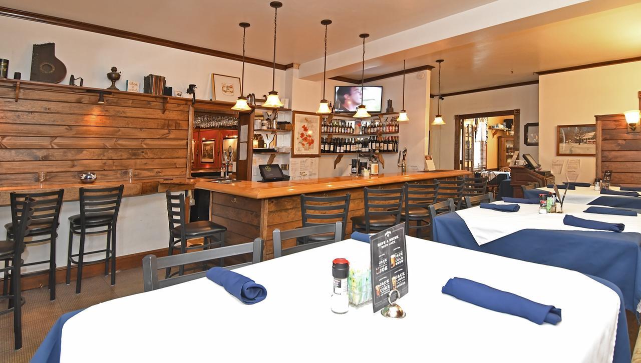 The Country Inn Of Berkeley Springs Exterior photo